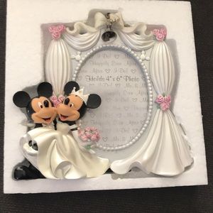 Mickey and Minnie brand new wedding frame with box